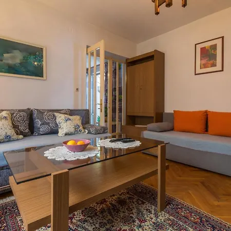 Antonia Apartment *